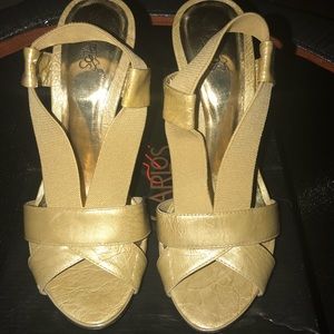 Carlos Santana Gold Warrant-Plantino Heel